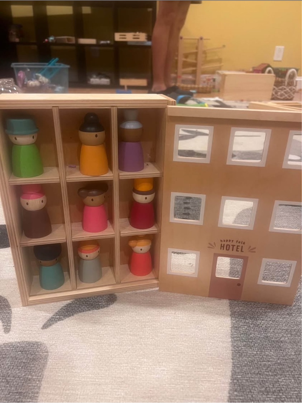 Tender Leaf Wooden Peg Doll Hotel Playset - Multicolor